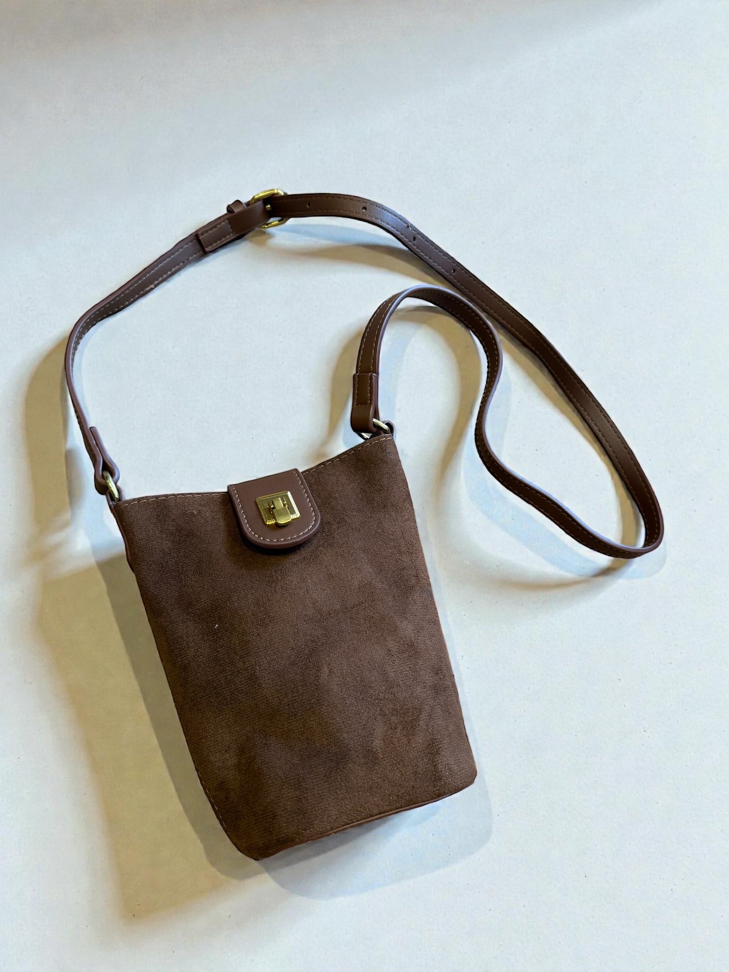 Nix Crossbody