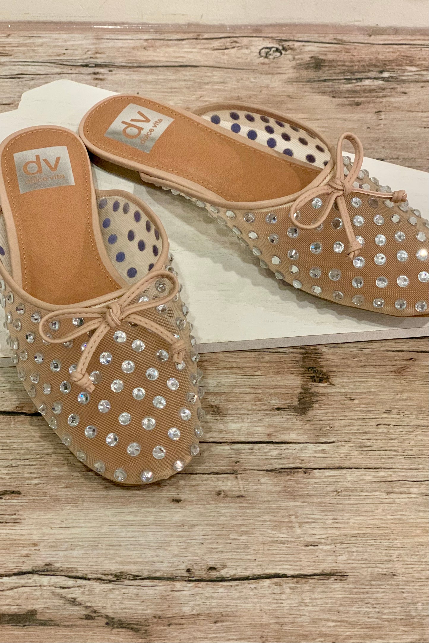 Misti Nude Flat
