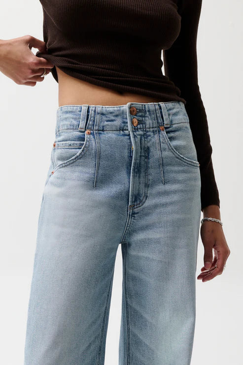 Lana Dbl Button High Rise