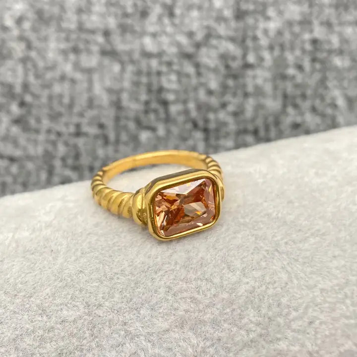 Twisted Spiral Champagne Ring