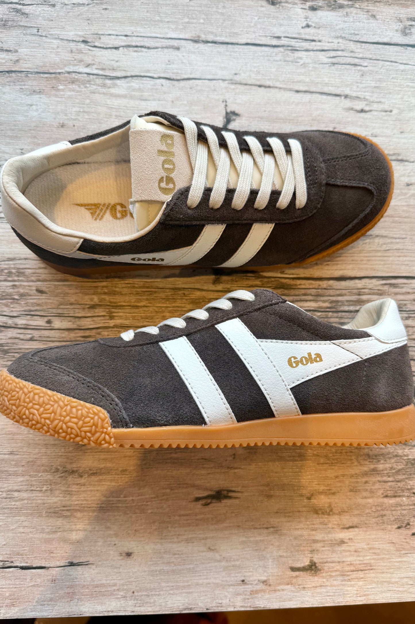Elan Sneakers