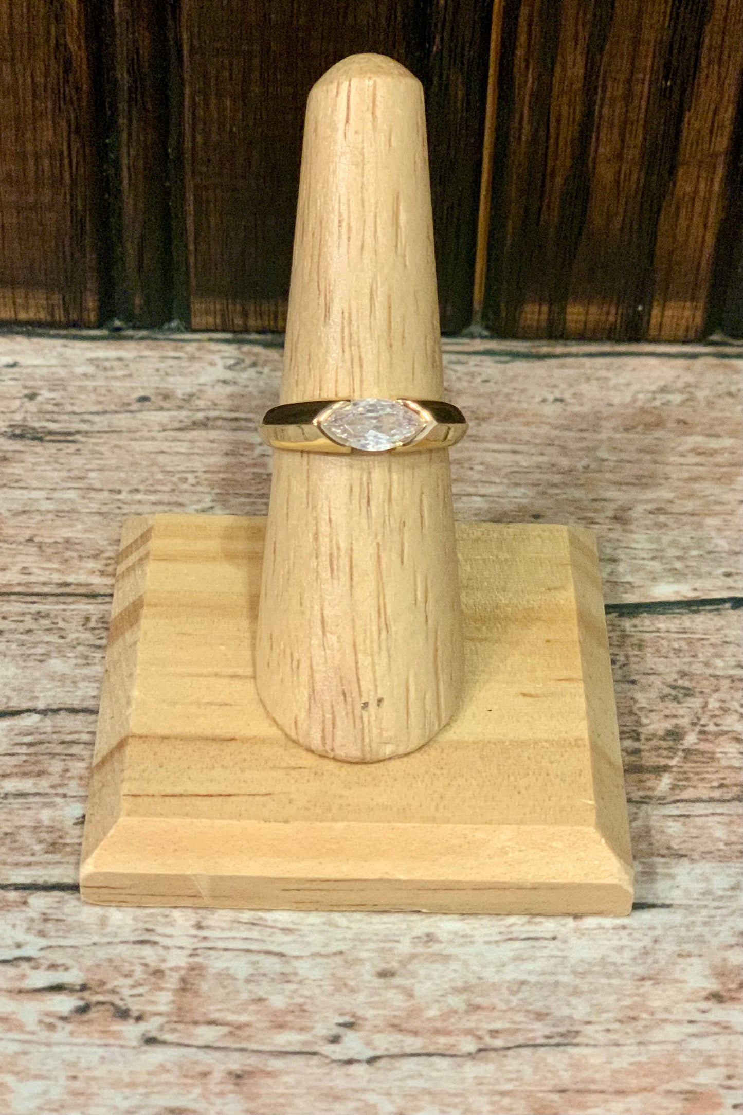 Mia Ring