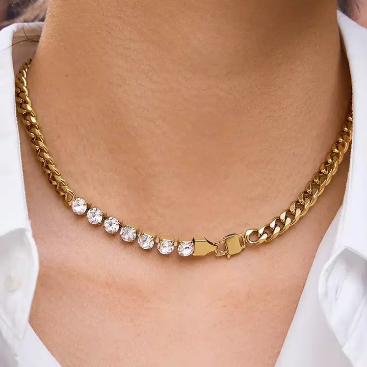The Signature Curb Necklace