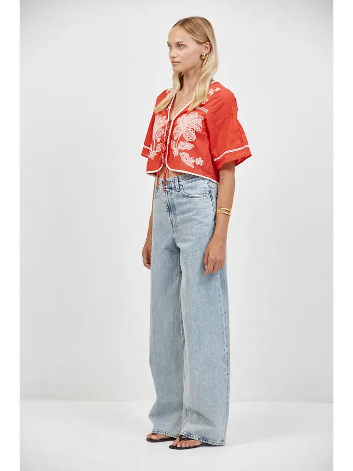Embroidered V Neck Short Sleeve Crop