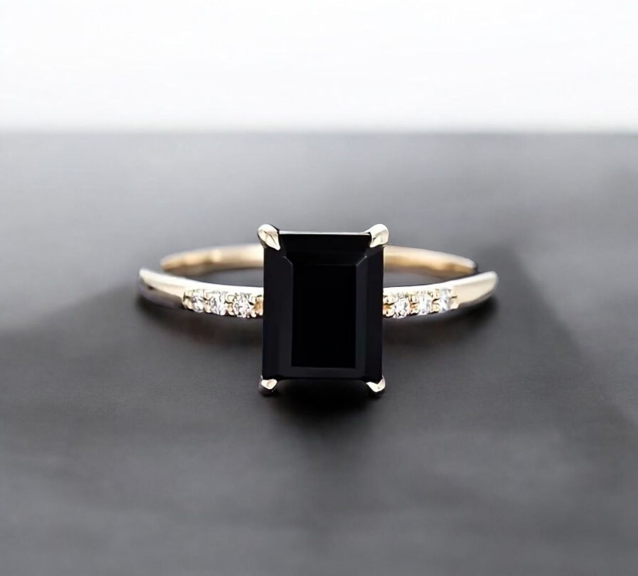 Emmy Plus Ring – Klutch