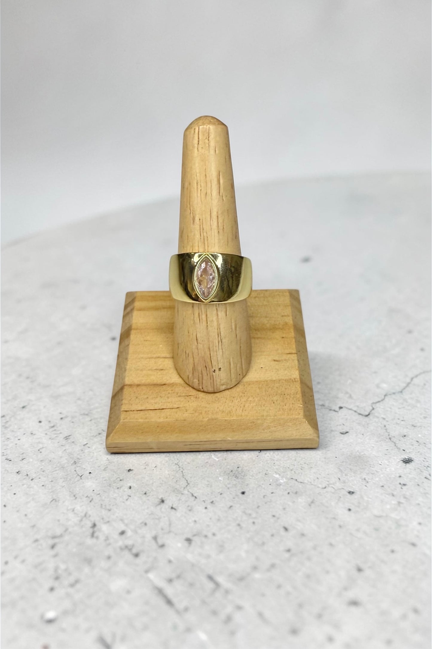 Cigar Stone RIng