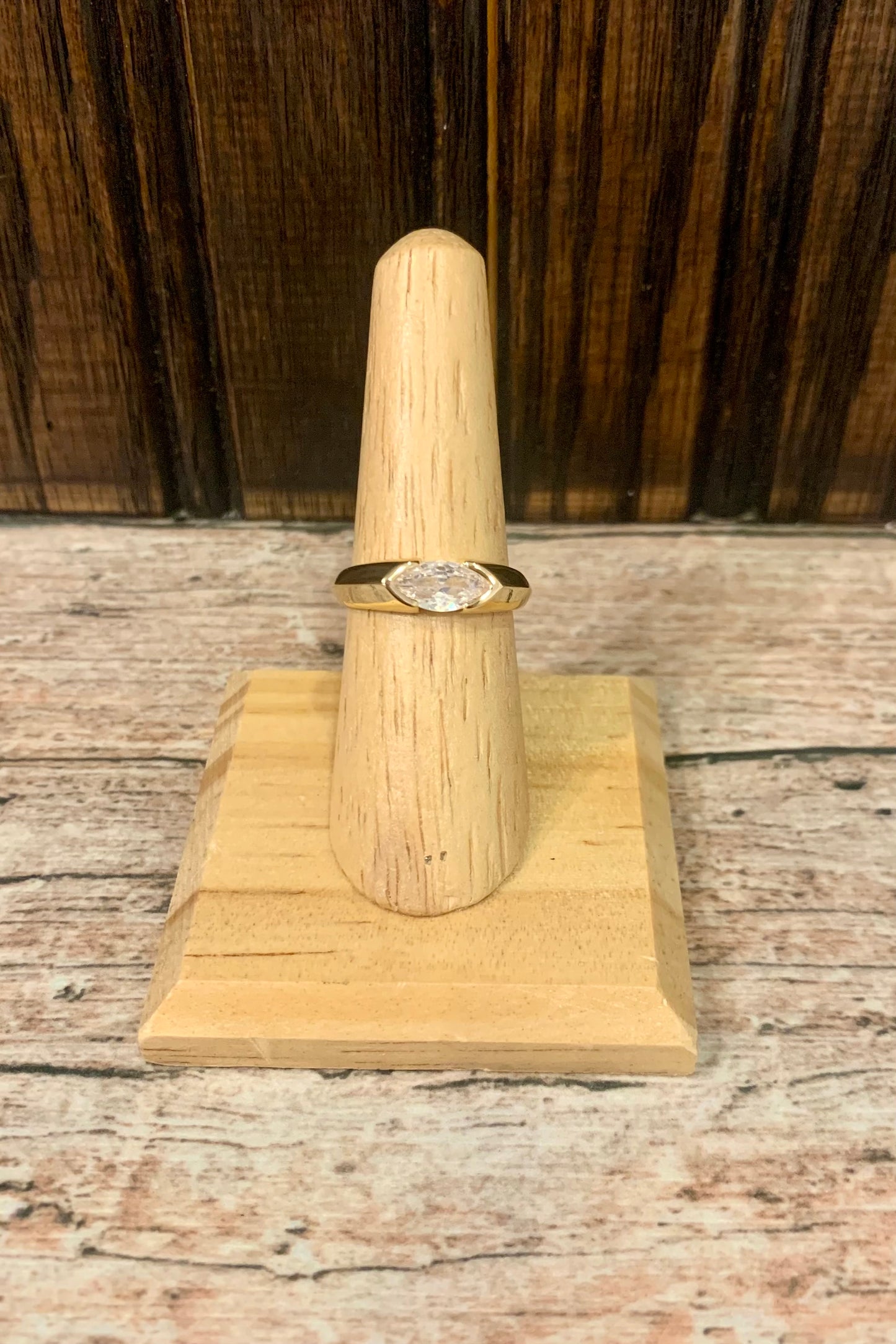 Mia Ring