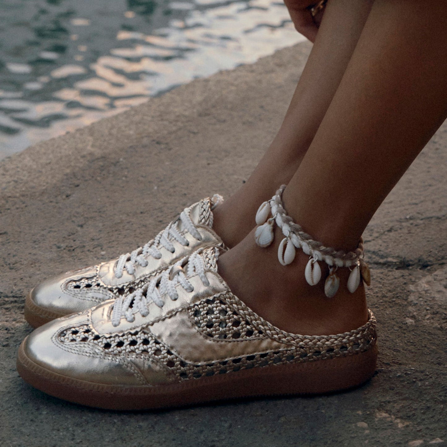 Notice Slide Woven Sneakers