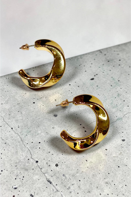 Slick Twist Hoop Earring