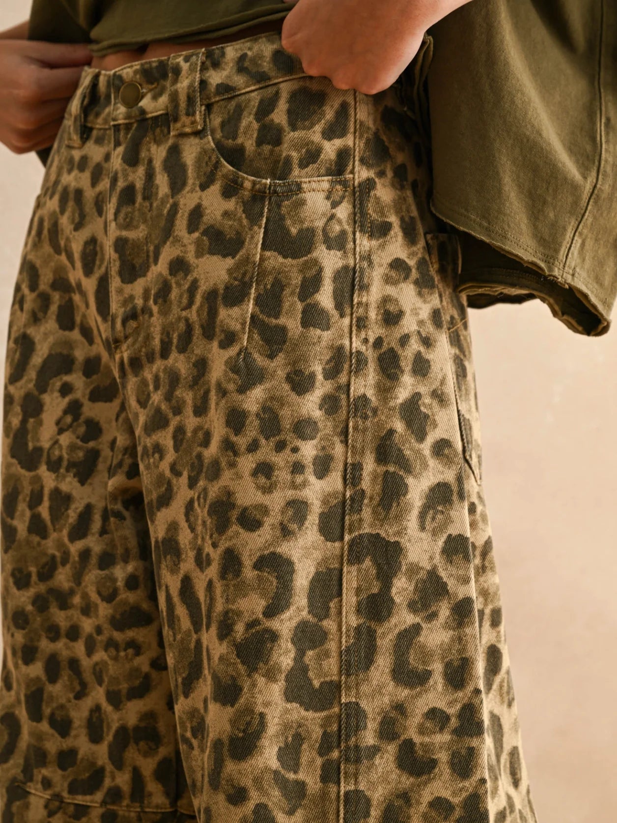 Leopard Barrel Jeans