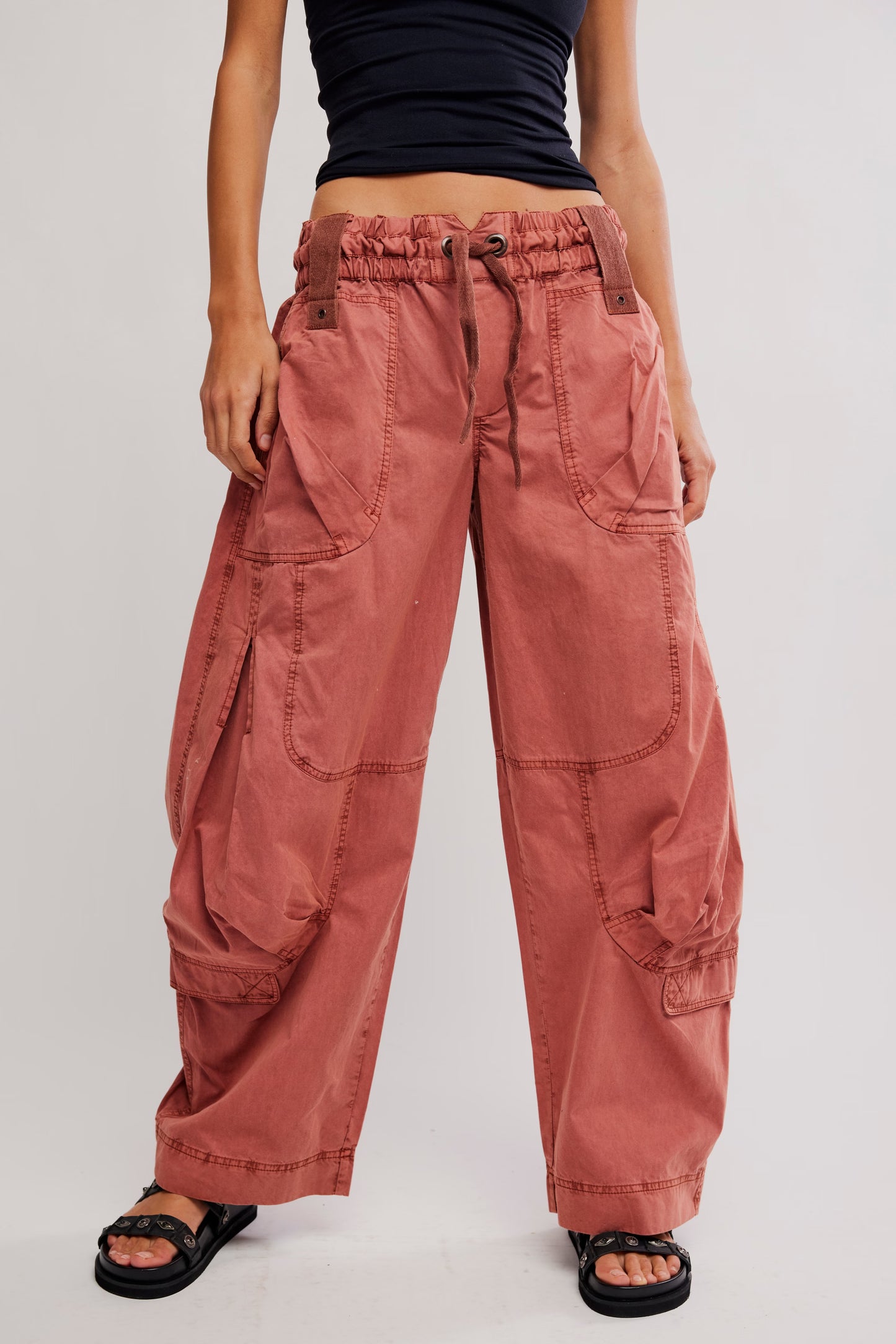 Onset Parachute Pant