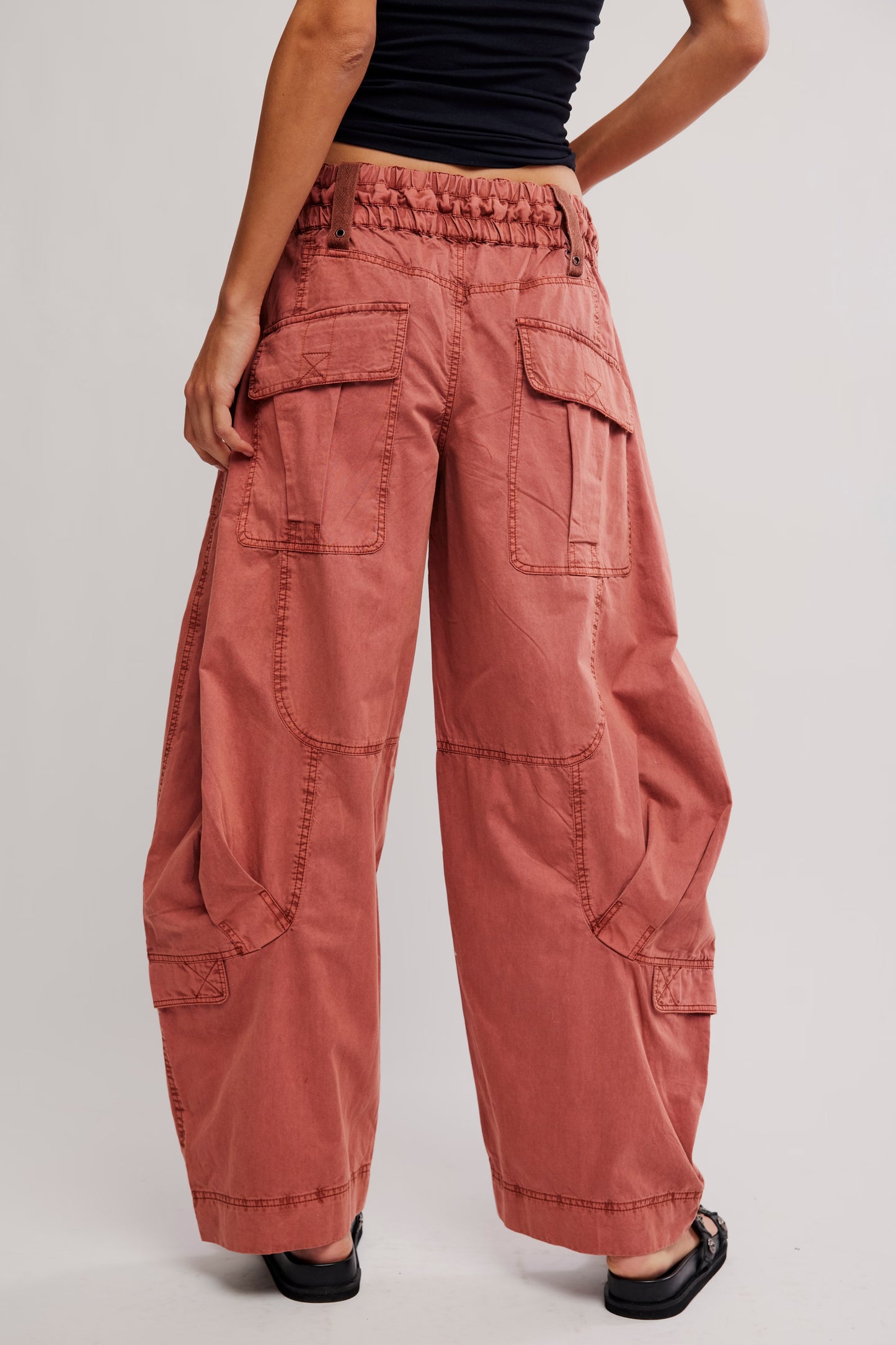 Onset Parachute Pant