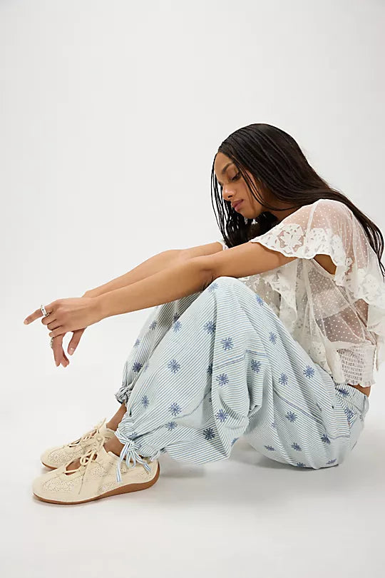Lotus Embroidered Railroad Balloon Jeans