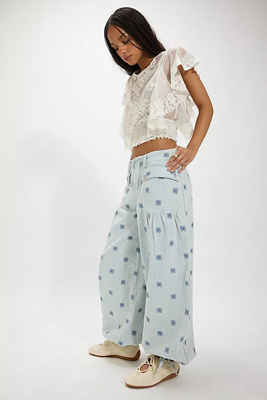 Lotus Embroidered Railroad Balloon Jeans